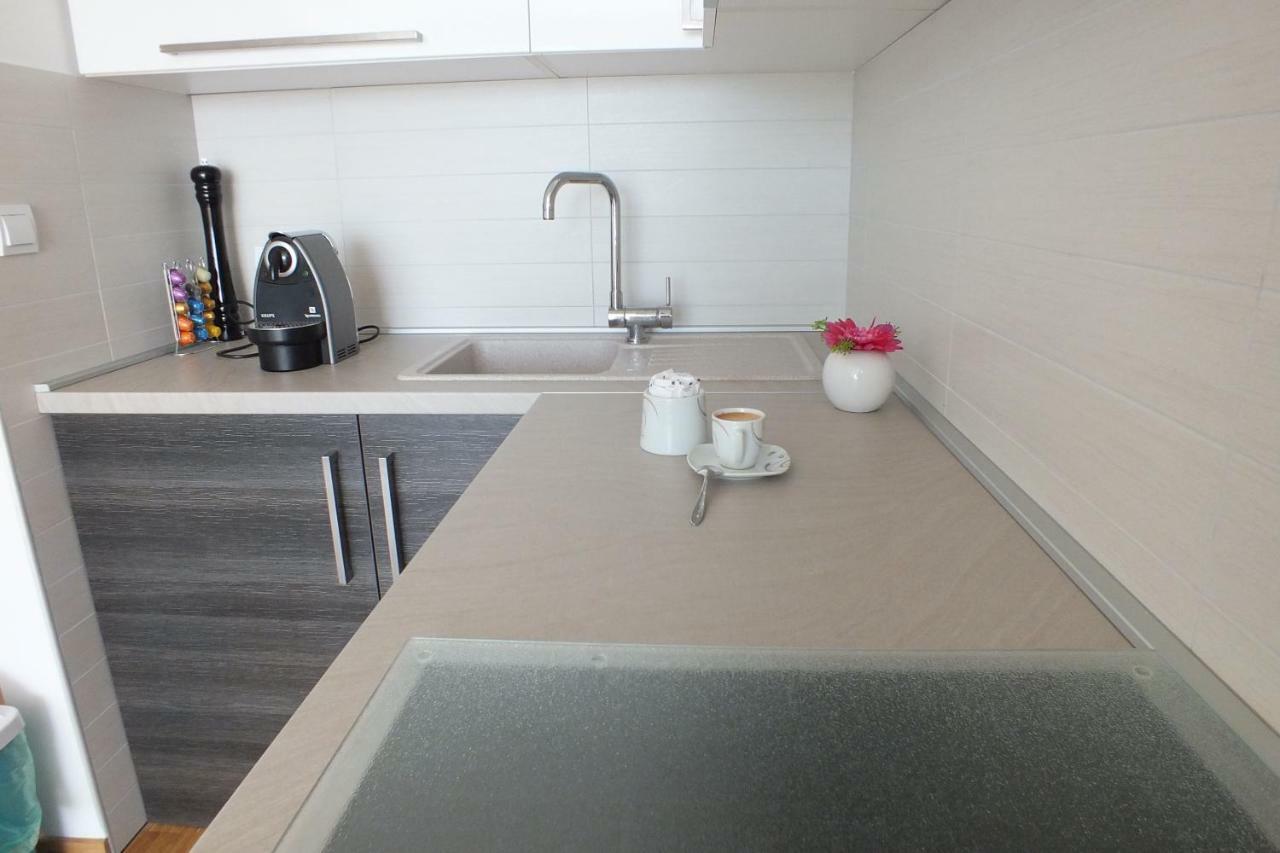 Apartment Silvija Новаля Екстериор снимка